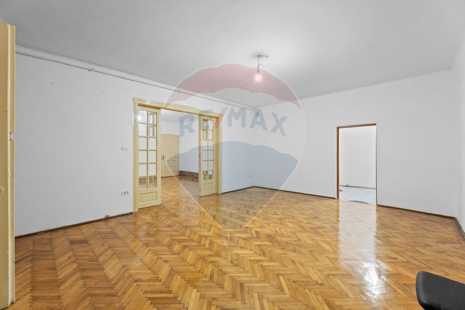 134sq.m Office Space for rent, Central area