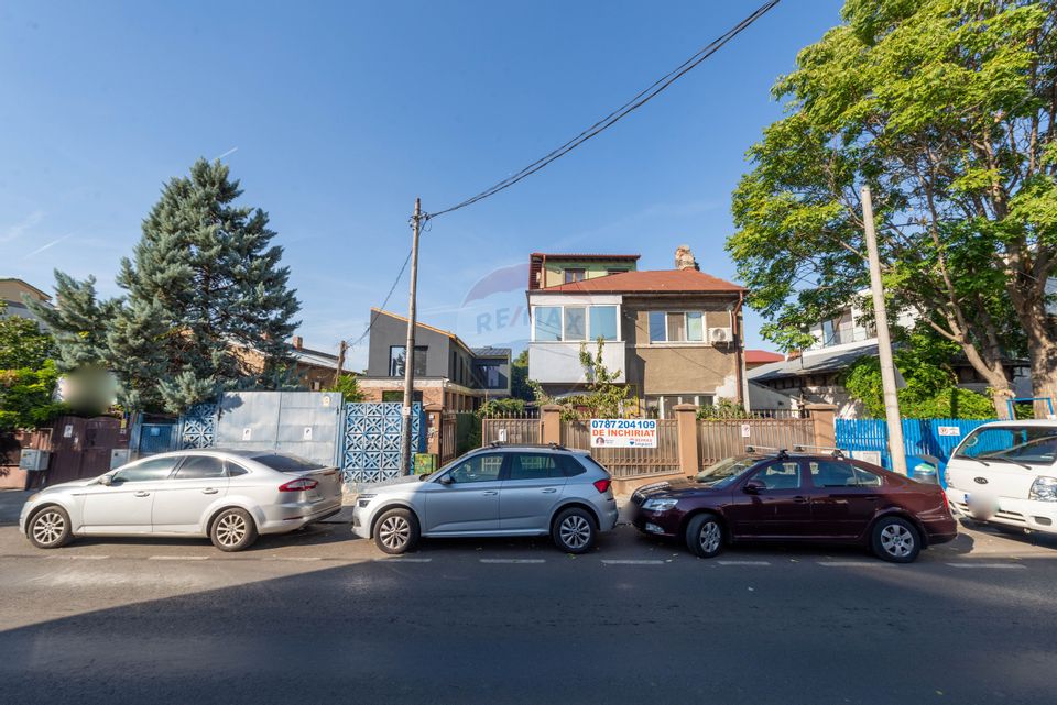 Casa / Vila cu 3 camere de inchiriat strada Pargarilor Stefan cel Mare