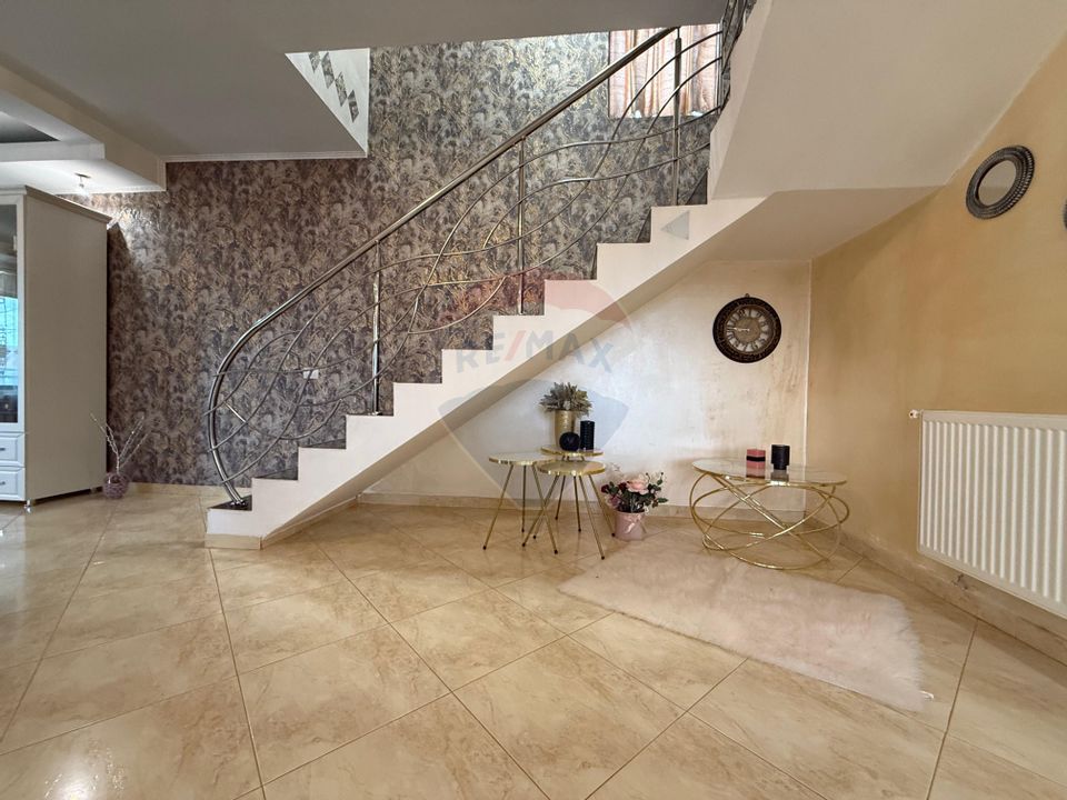 Vilă  cu 5 camere de vânzare în Șerbănești