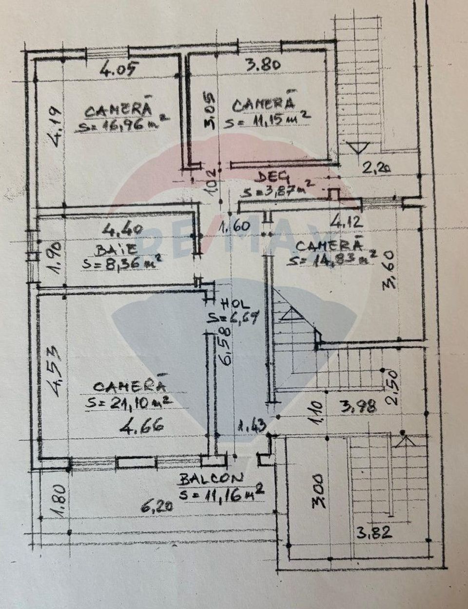 Casă / Vilă cu 10 camere si teren generos, Sos. Salaj
