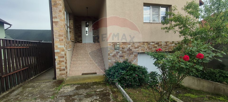 5 room House / Villa for sale