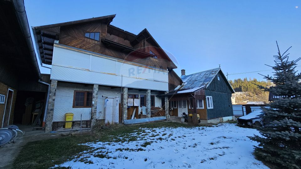 Casă / Vilă cu 6 camere, Gura Humorului, Suceava