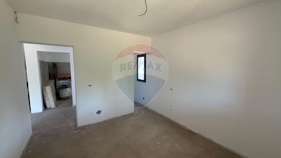 5 room House / Villa for sale, Sud area