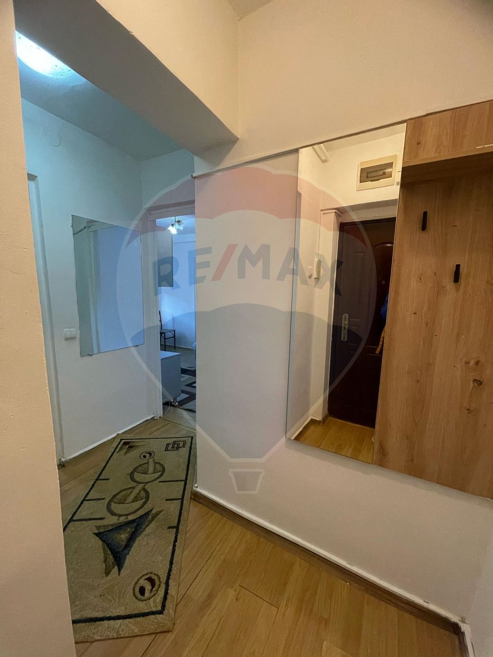 Apartament cu 2 camere, et.3, str. Feleac
