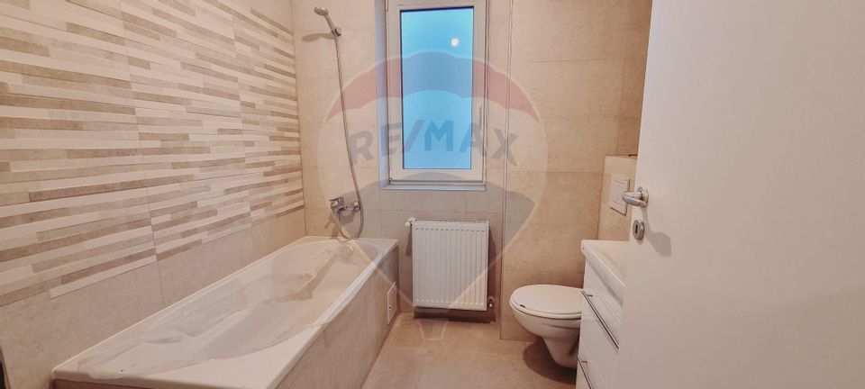 Apartament 2 camere de vânzare - 52 mp utili, Cartierul Tractoru, Braș