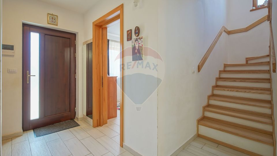 5 room House / Villa for sale