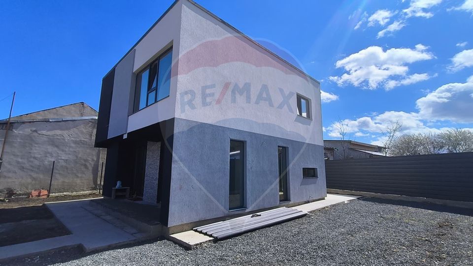 4 room House / Villa for sale, Port area