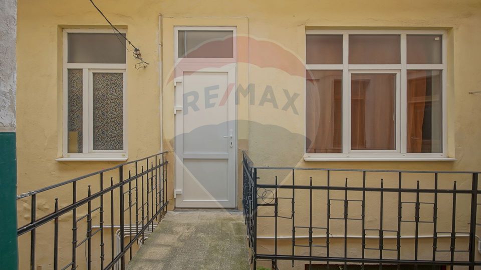 Apartament 3 camere si două băi, Str Republicii, Centrul Istoric
