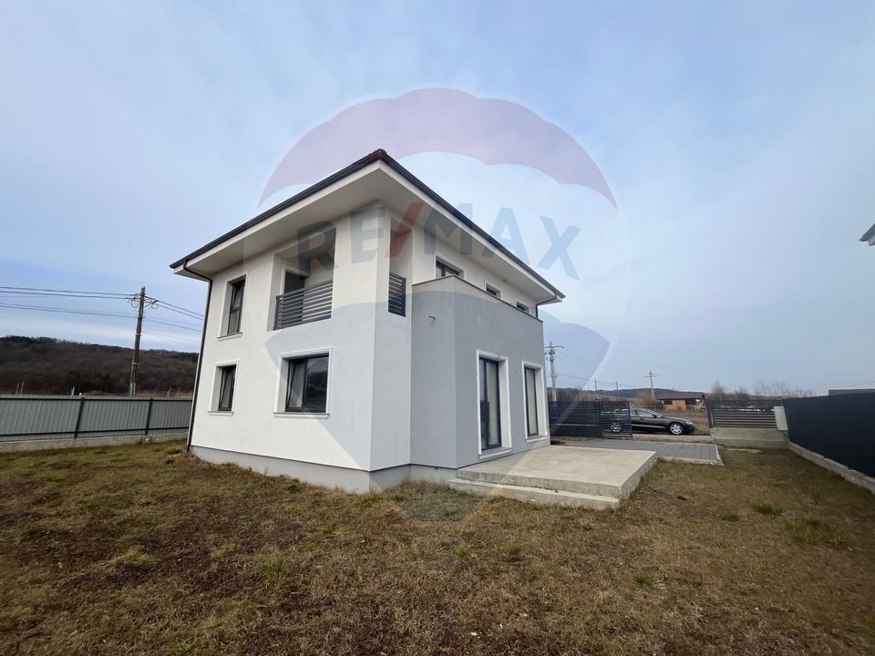 Casă Semifinisată de vânzare în Jucu de Mijloc