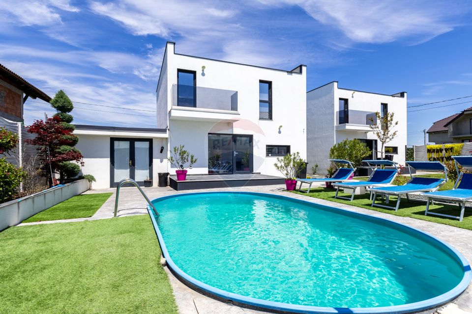 Vilă de lux cu piscina de închiriat