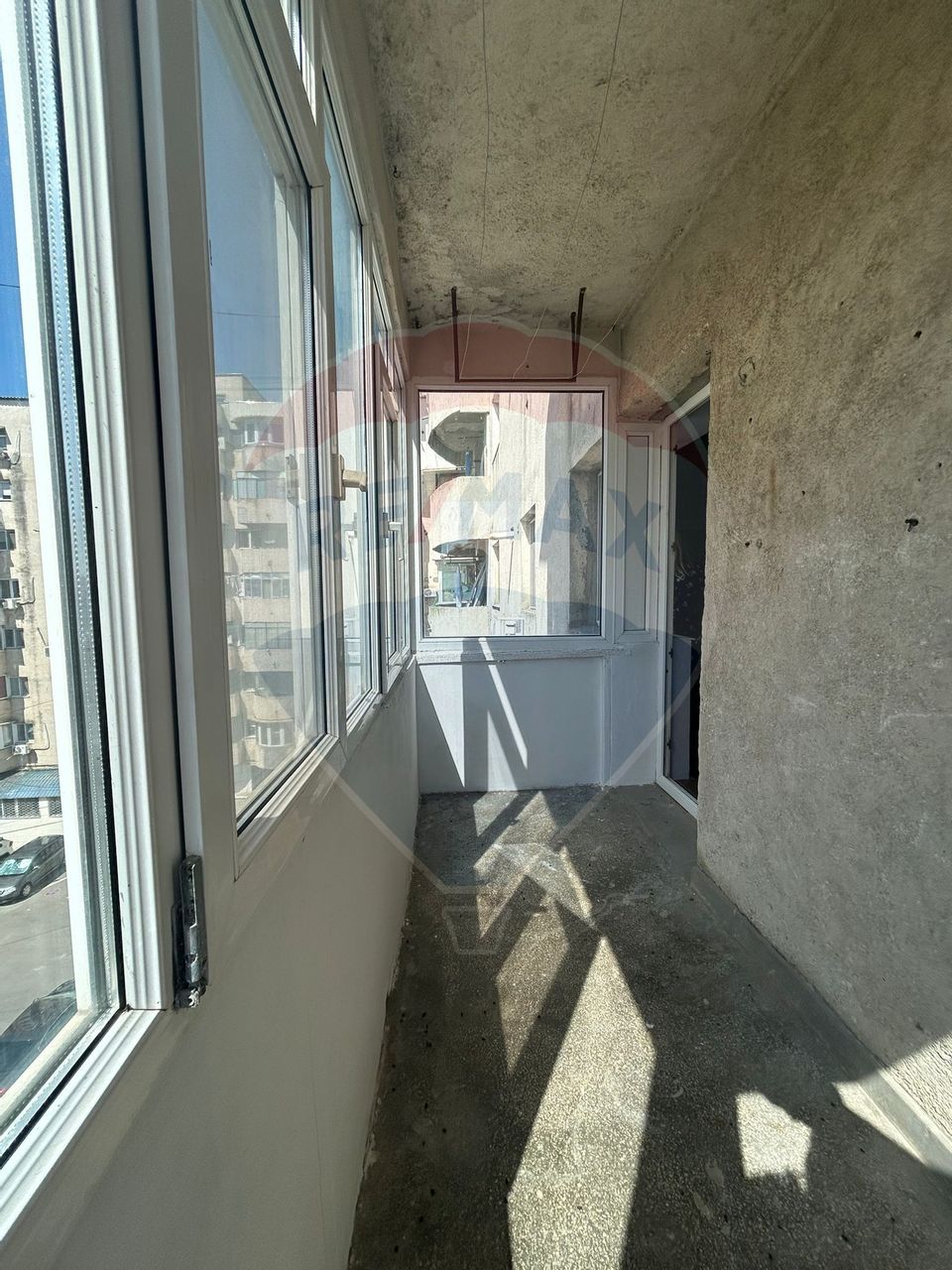 De vanzare apartament 3 camere,  MB 20 Slobozia IL