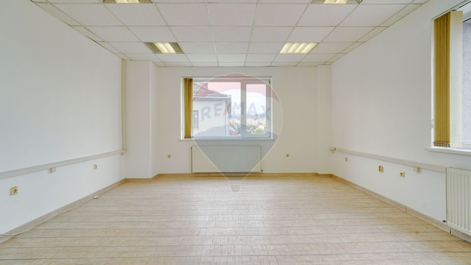 165sq.m Office Space for rent, Ultracentral area