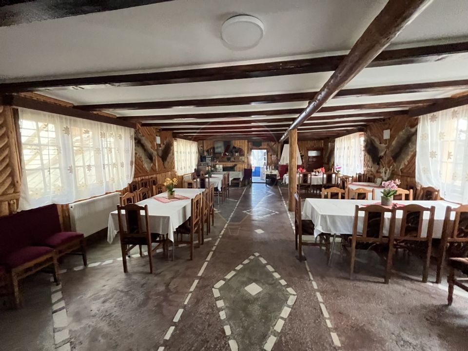 Pensiune de vânzare in vârf de munte la Ciocanu - lângă Sirnea