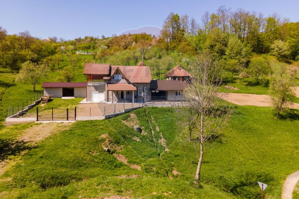 6 room House / Villa for sale