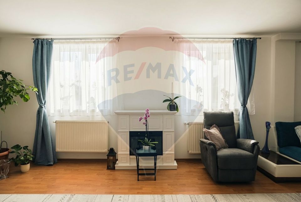 8 room House / Villa for sale, Sud-Est area