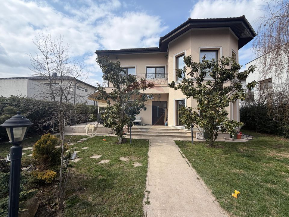 5 room House / Villa for sale