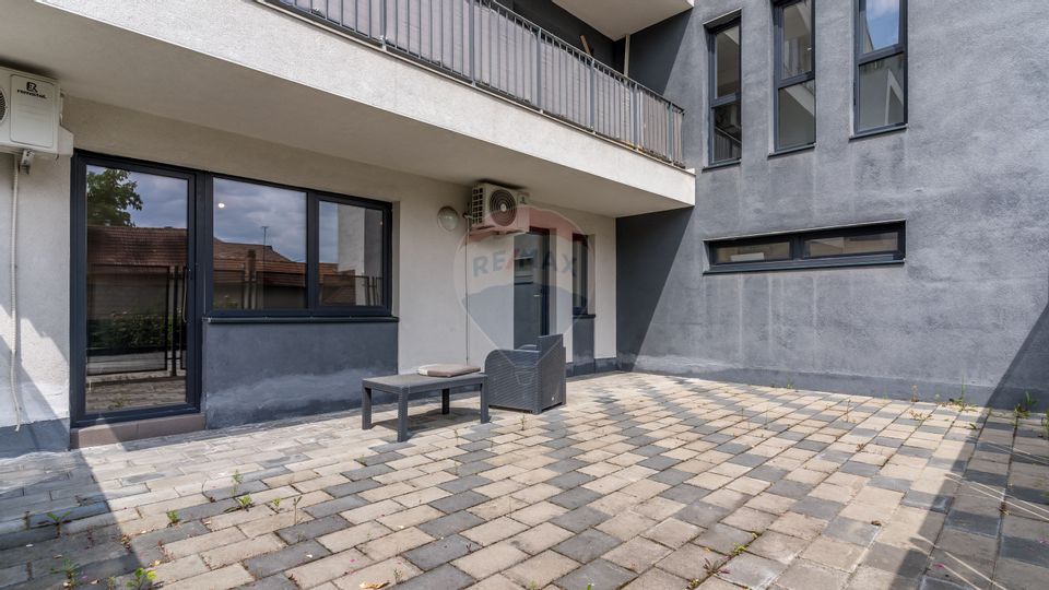 De vanzare apartament cu 2 camere si terasa 40 mp, comision 0!