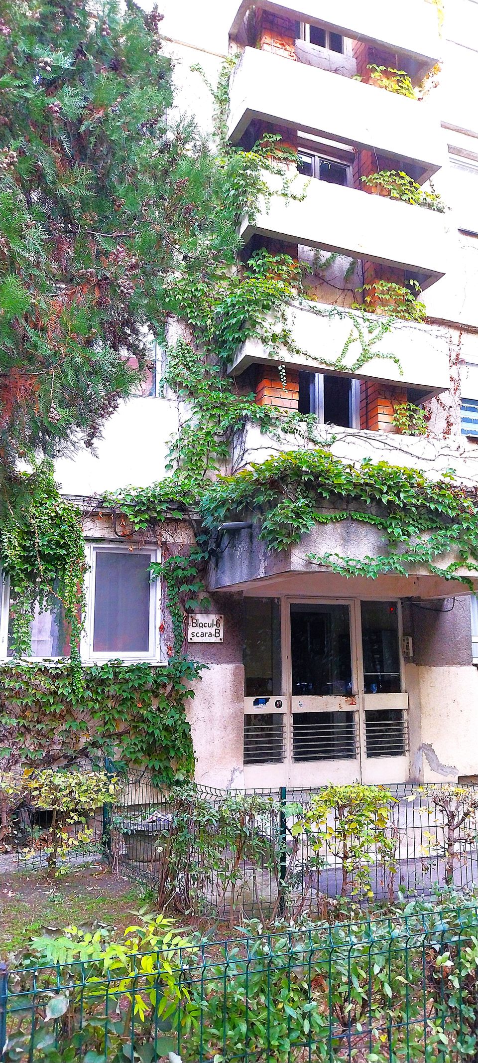 Apartament cu 2 camere de vânzare în zona 1 Mai Insula