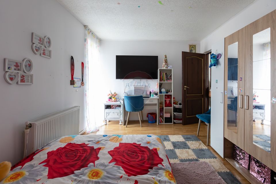 Casă / Vilă 4 camere de vânzare – Comuna Măgura, Str. Salcâmului