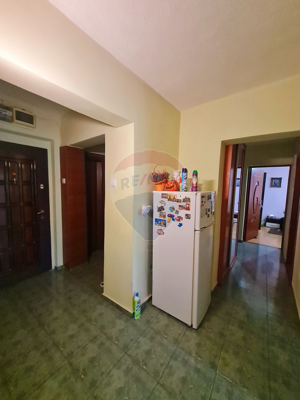 4 room Apartment for sale, Central area