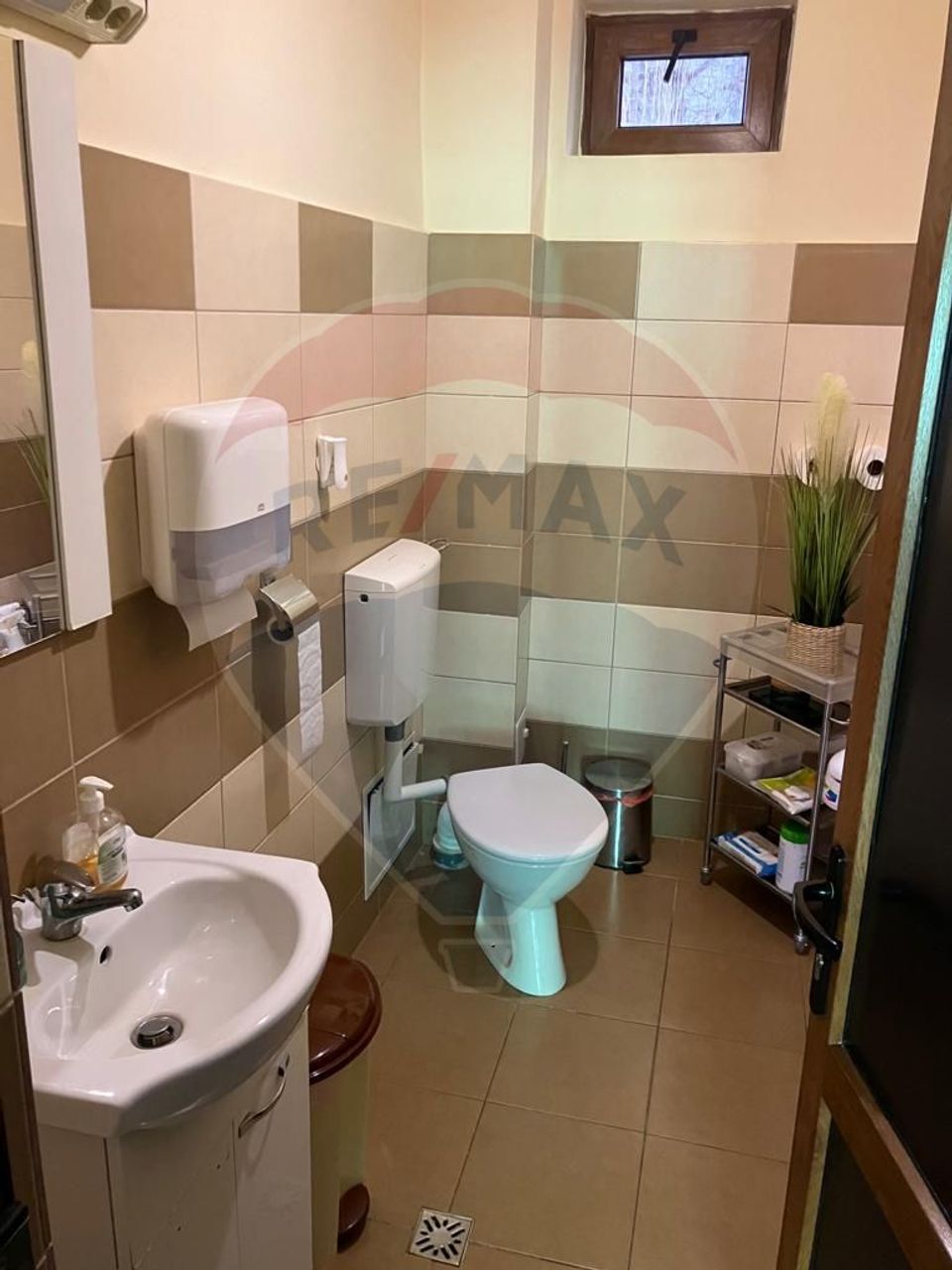 Spațiu comercial de 57mp de închiriat în zona Centrala