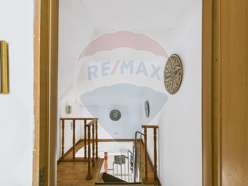 5 room House / Villa for sale, Central area