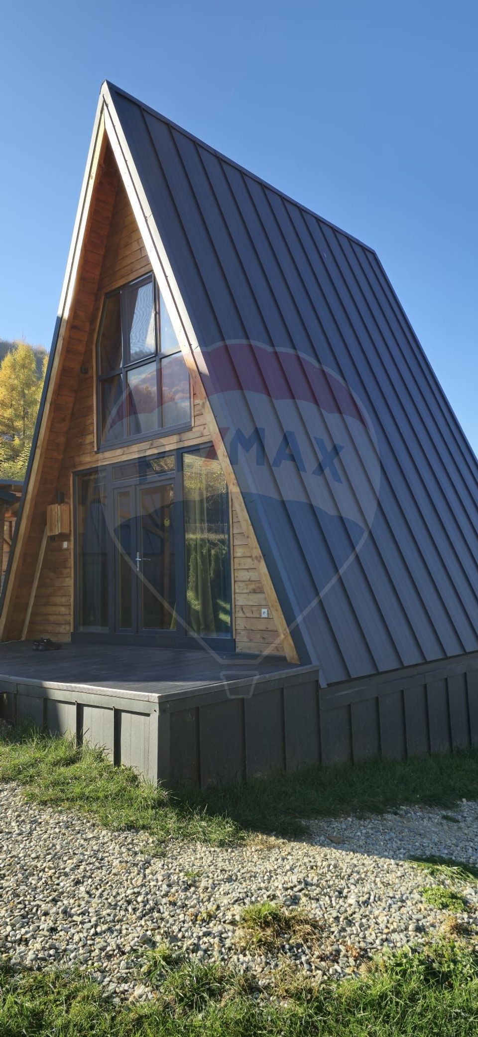 Proprietate Specială în Gura Râului, Sibiu – Două Cabane A-Frame