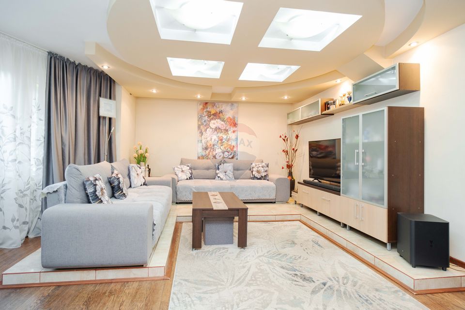 7 room House / Villa for sale