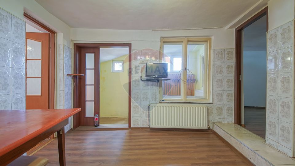 Casă individuală cu 3 camere, Șchei