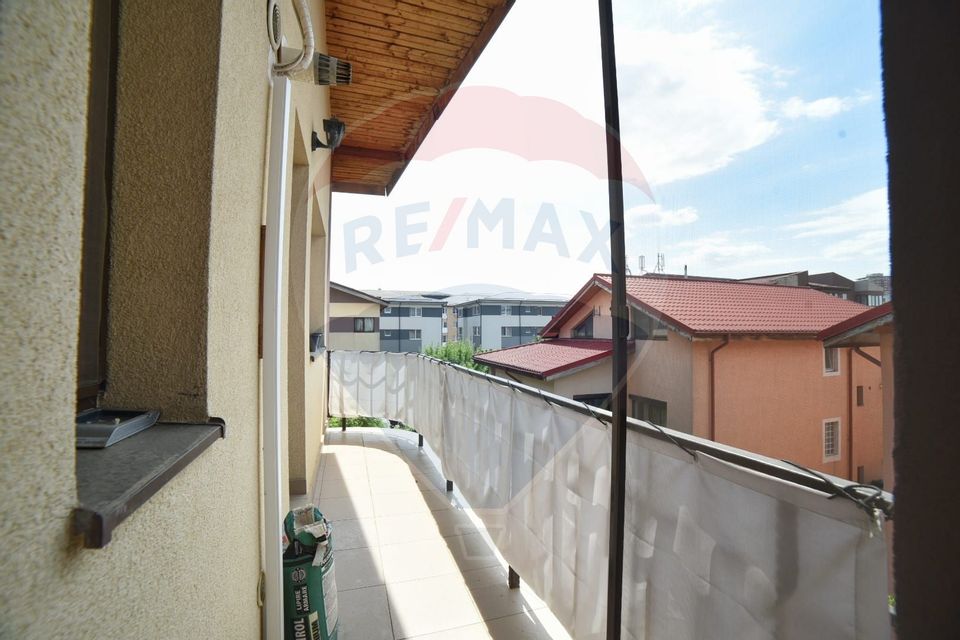 De vanzare apartament 3 camere în Popesti-Leordeni 2 balcoane in vila