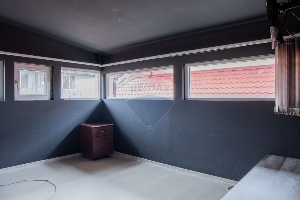 DE VANZARE Reședință Premium cu Piscină și Teren Generos – Chiajna