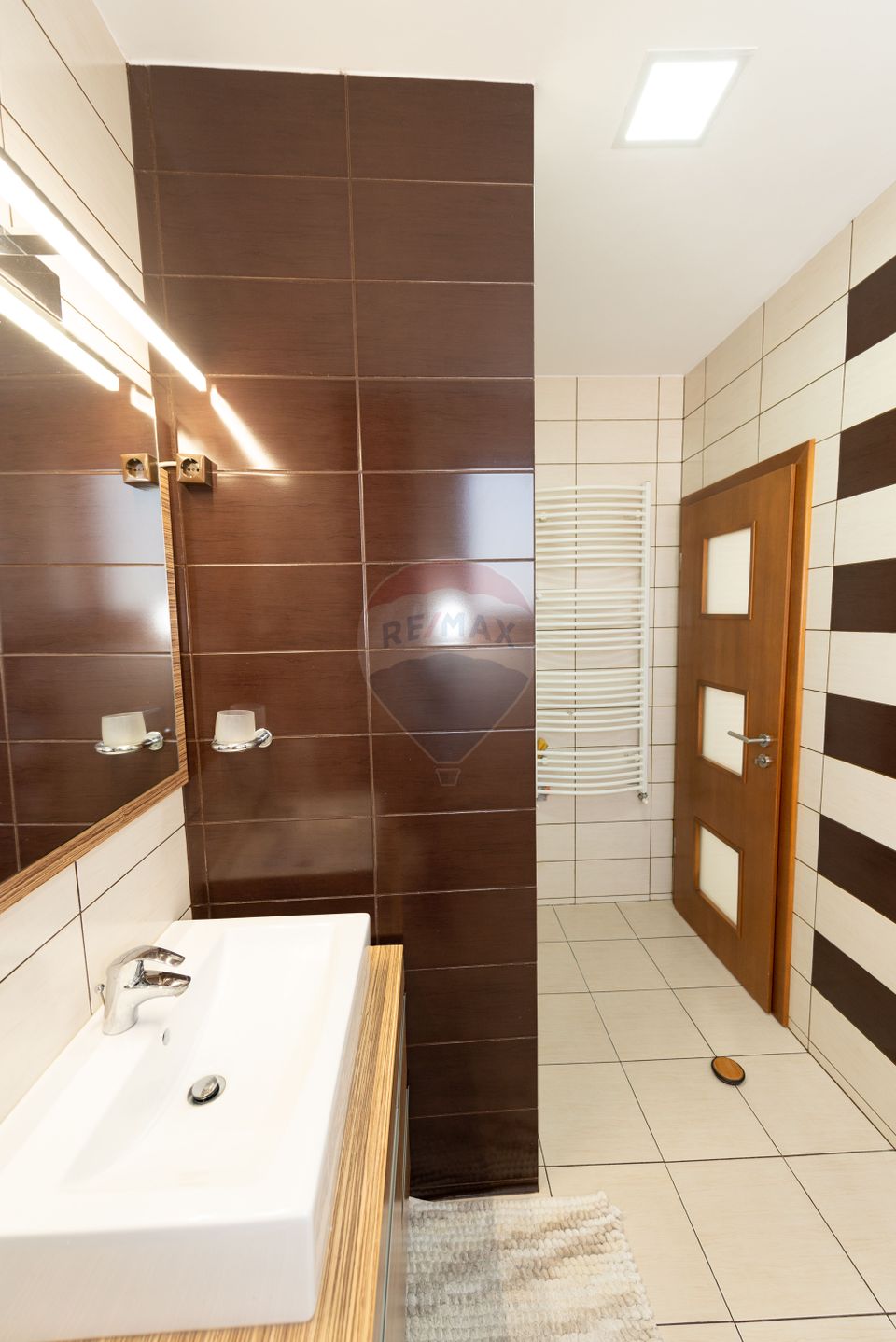 House for sale 6 rooms, furnished and equipped, Popesti-Leordeni