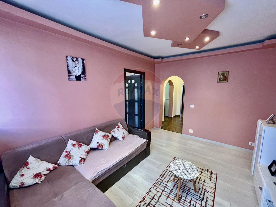Apartament 3 camere Scoala 7