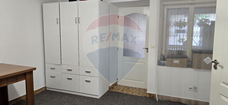 6 room House / Villa for sale