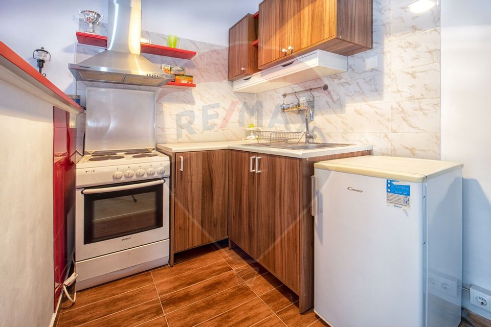 Casă cu două corpuri, teren 835 mp, str. I.L. Caragiale, Râșnov