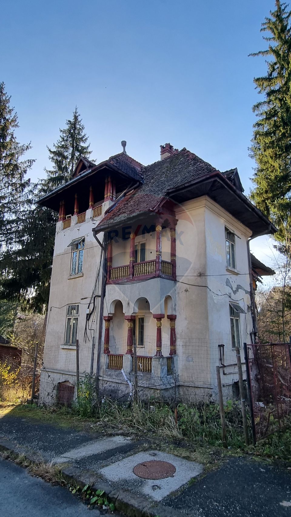 Casă / Vilă interbelica de vanzare +teren,Predeal