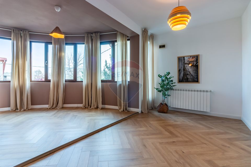 Casă individuala în Aviatiei, adiacent Bulevardul Aerogarii, 4xparcare