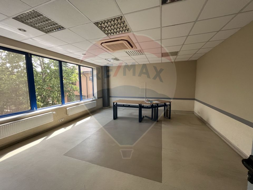 429sq.m Office Space for rent