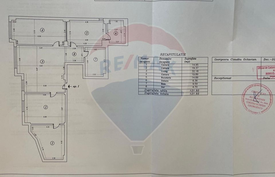 Apartament spatios 4 camere | 122 mp | Damaroaia