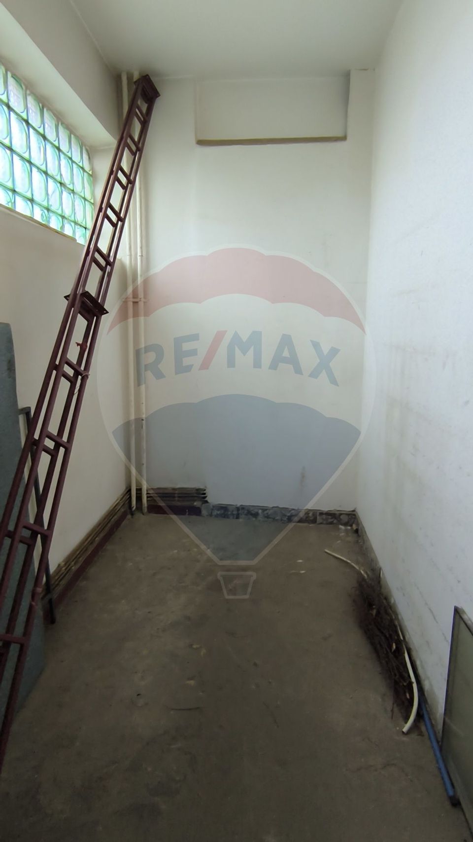 125sq.m Commercial Space for rent, Manastur area