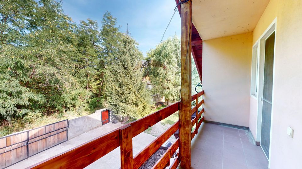 5 room House / Villa for sale