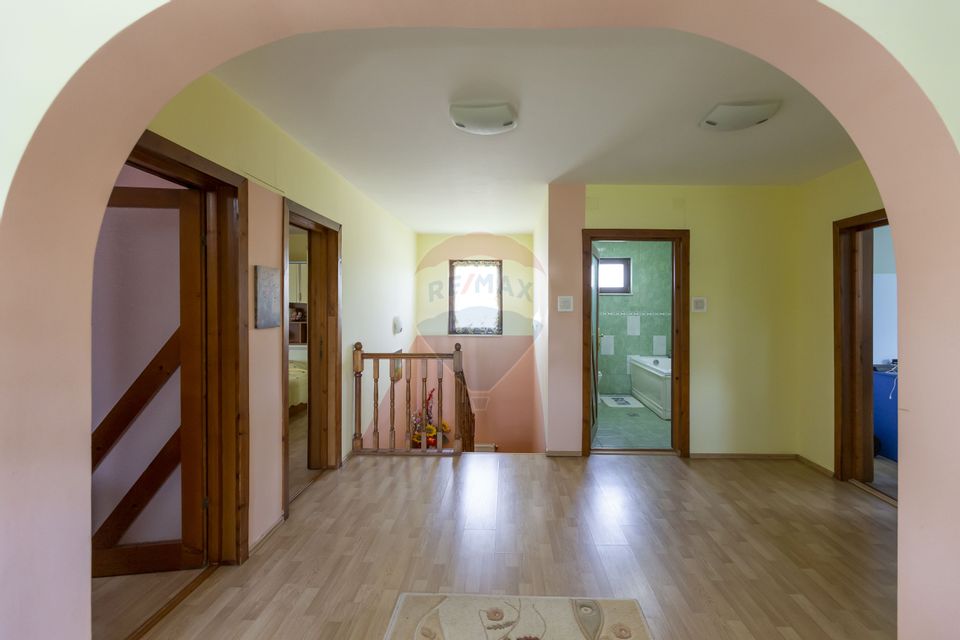 6 room House / Villa for sale