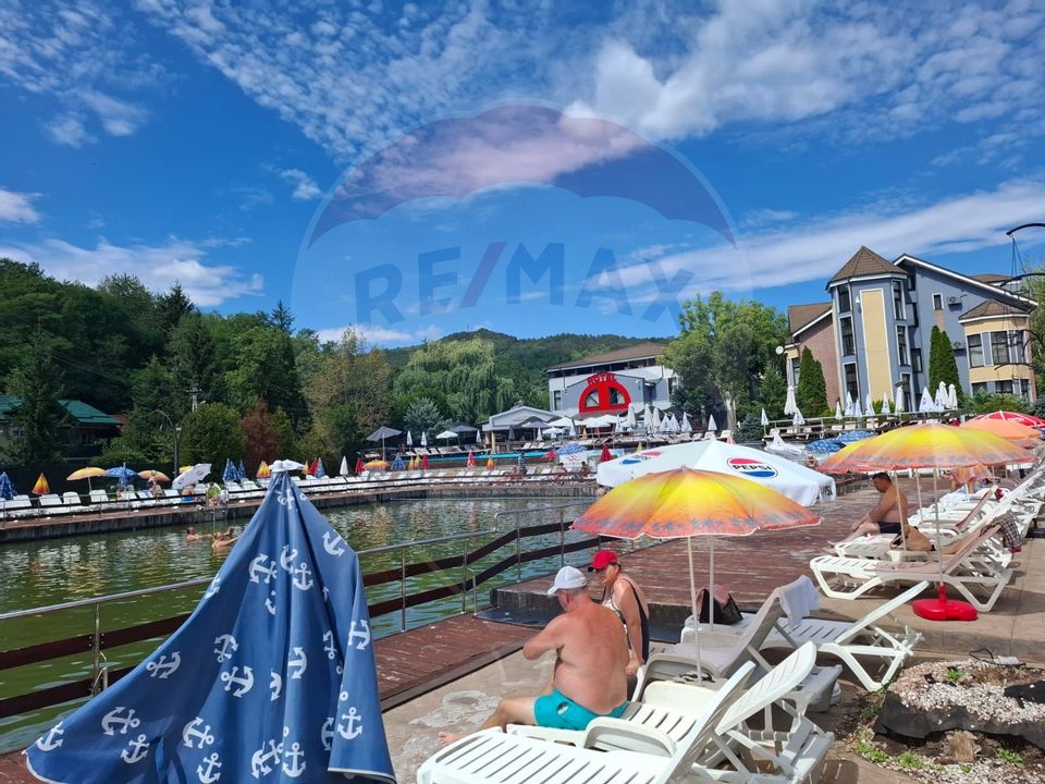 Oferta - vanzare pensiune 10 camere si casa de vacanta, Slanic Prahova