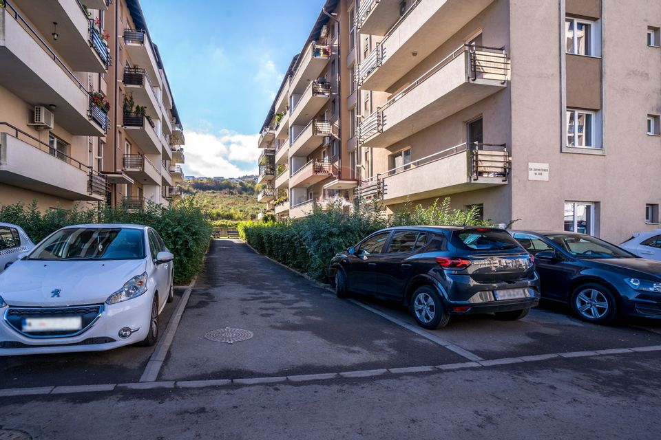 Apartament spațios cu 2 camere de vanzare I Zona BMW I Floresti