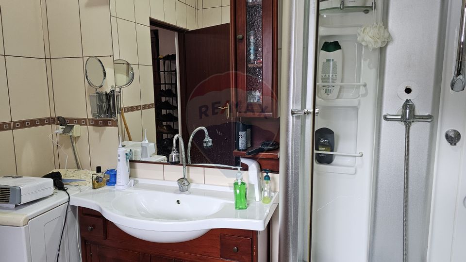 Vilă de lux cu 4 camere de vânzare în Câmpulung Moldovenesc, Suceava