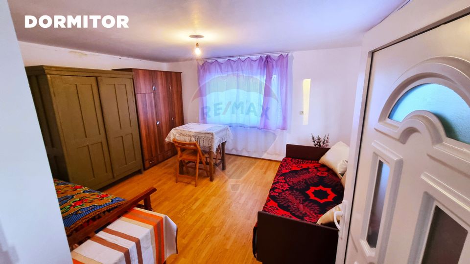 De vanzare casa traditionala, teren mare si potential turistic ridicat