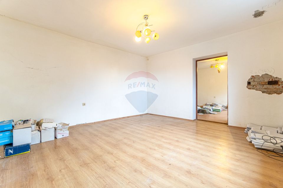 Casă individuală cu două unități locative. Zona Horia–Cloșca–Crișan