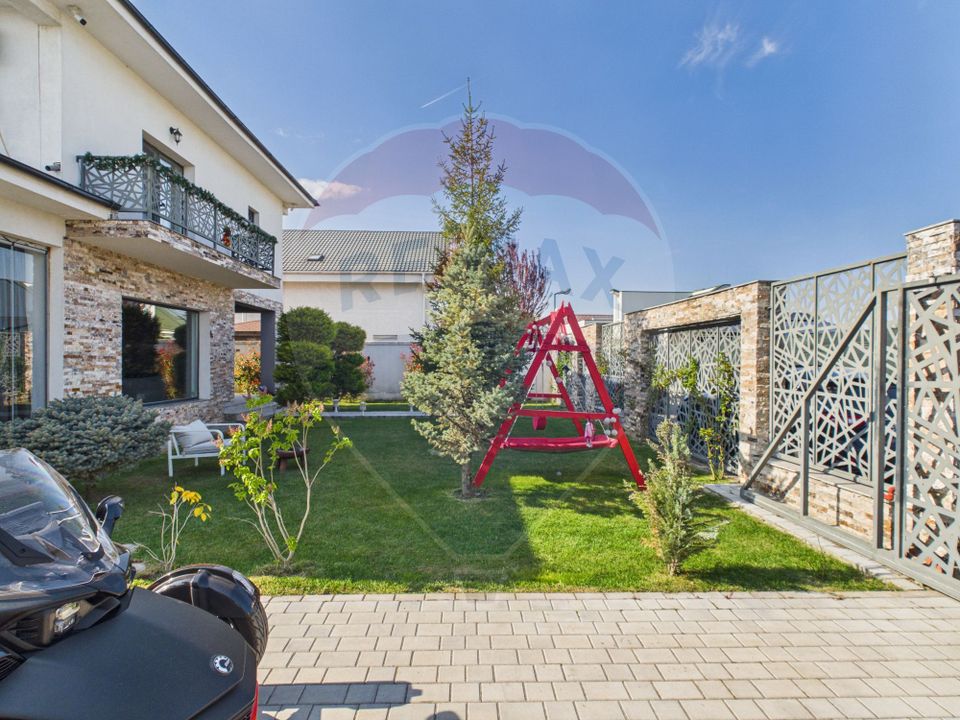 Vilă moderna si luminoasa 2020, cu 5 camere, 500mp curte