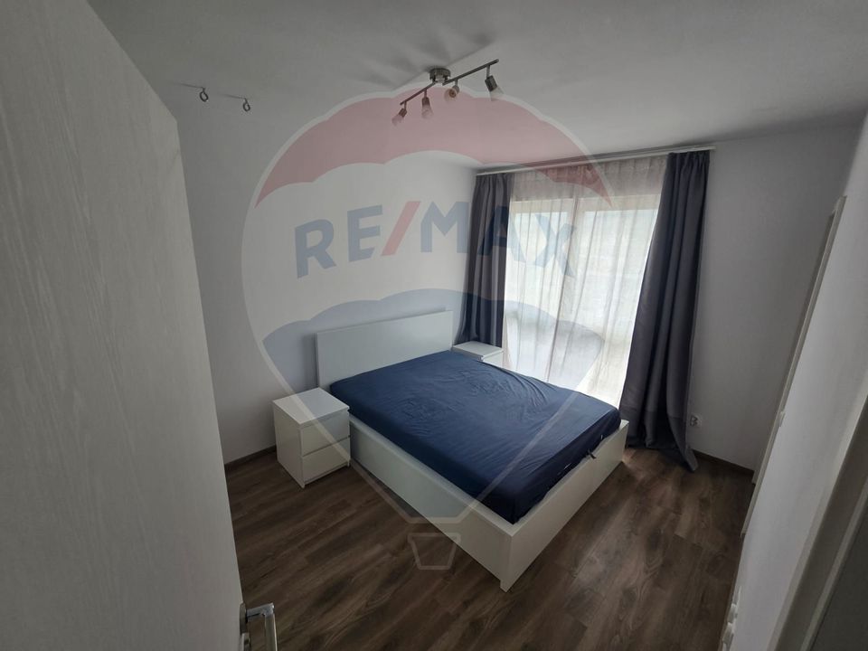 Apartament cu 3 camere de închiriat în zona Buna Ziua