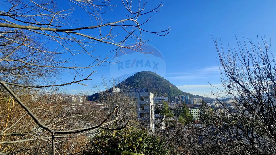 Apartament cu 3 camere de vânzare în zona Central